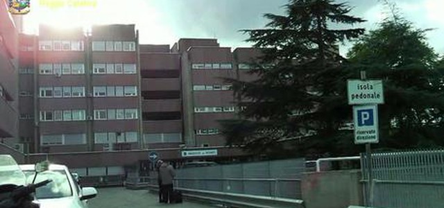 Picchiato da branco di giovani, sacerdote si sveglia dal coma