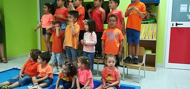Recita di fine anno per i bambini della scuola “Valentina” 