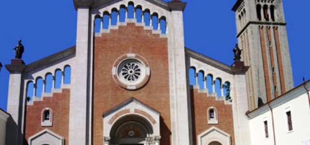 Preti vibonesi indagati, dietrofront della Diocesi: “Piena fiducia nella Procura”