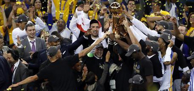 Basket: Nba, Warriors boicotteranno visita da Trump
