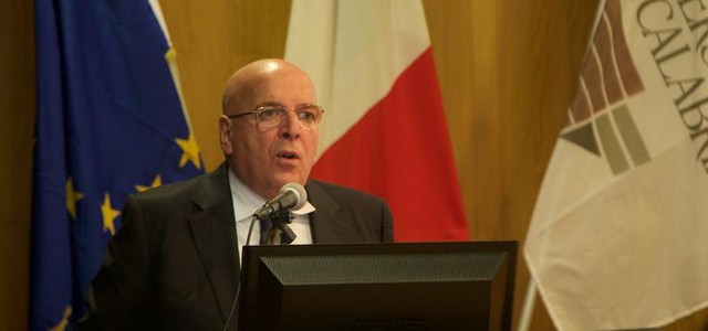 Oliverio chiude i lavori di Cantiere Calabria