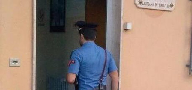 Maltratta e violenta la moglie, arrestato