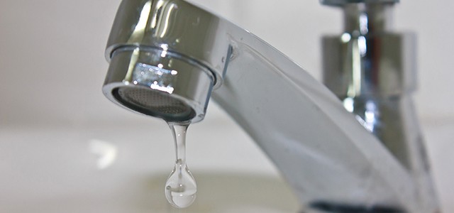 Acqua, stop nei quartieri Siano, Cava, Santo Janni, via dei Garofani e via dei Tulipani