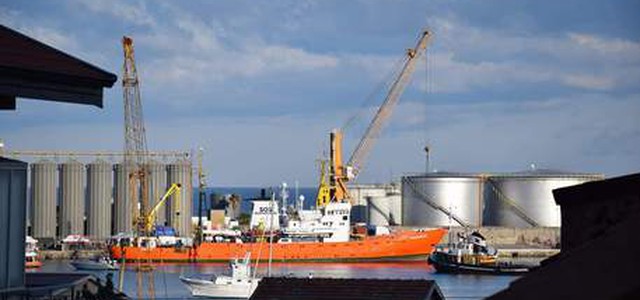 In porto a Vibo nave con 588 migranti