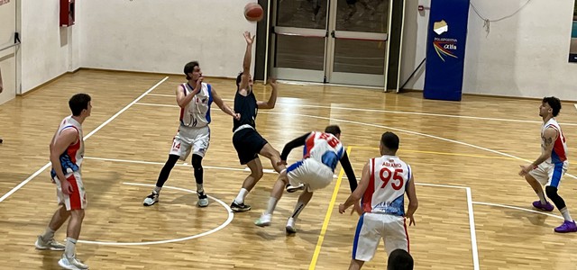 Basket Academy Catanzaro immensa, espugna il fortino di Alfa Catania 79-82 e s’insedia in solitaria sulla vetta della classifica.