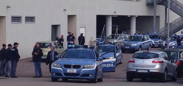 Terrorismo, arrestato iracheno. Indagini Dda Catanzaro: "Redimere infedeli tagliando loro la gola"