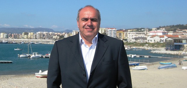 Ursino: "A Lido segnaletica orizzontale e verticale serio rischio, urge ripristino"