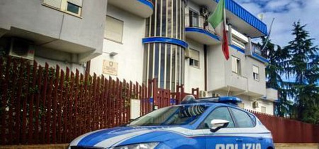 Due arresti per spaccio di sostanze stupefacenti e resistenza 