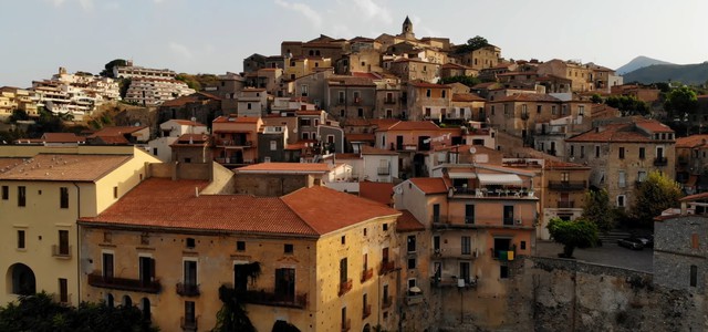 Scalia Fest: tre giorni di eventi identitari, gusto, musica e natura nel cuore del centro storico di Scalea