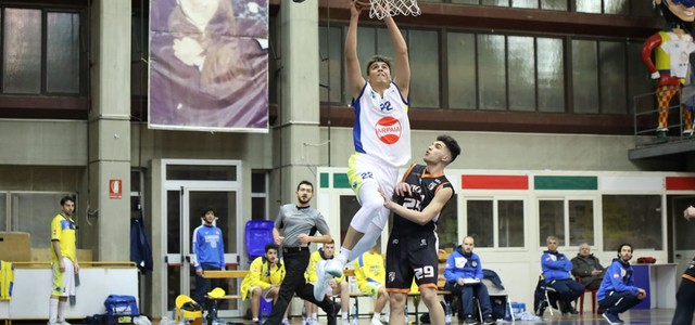 Basket, Lamezia consolida primato