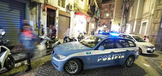 Lite tra studenti in aula, ferito 14enne