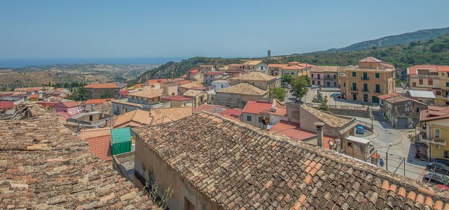 Satriano, sospeso il Consiglio comunale