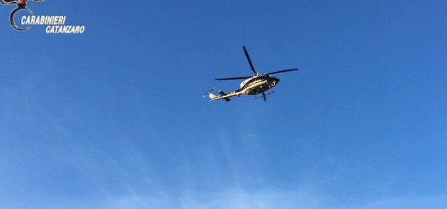 Vanno al mare violando norme anti-coronavirus nel Catanzarese, 6 persone sanzionate