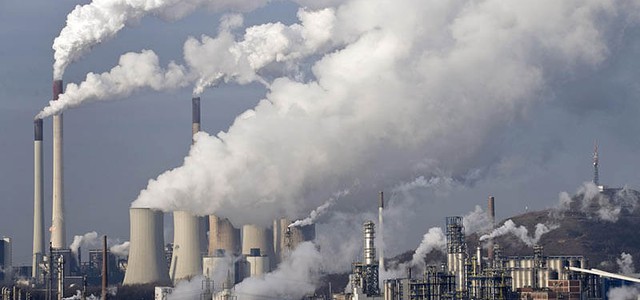 Bilancio Ue, Greenpeace: "No fondi alle industrie inquinanti"