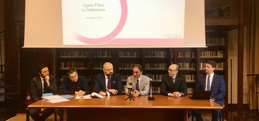 La città delle Aquile vola a un Giga: la fibra ottica Open Fiber arriva in oltre 37 mila abitazioni, negozi e uffici di Catanzaro