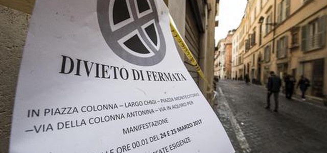 Minniti, più controlli su aree affollate