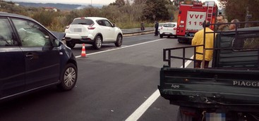 Scontro Ape-auto a Catanzaro, un ferito