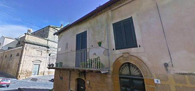 Spari contro centro che ospita migranti nell'Ennese