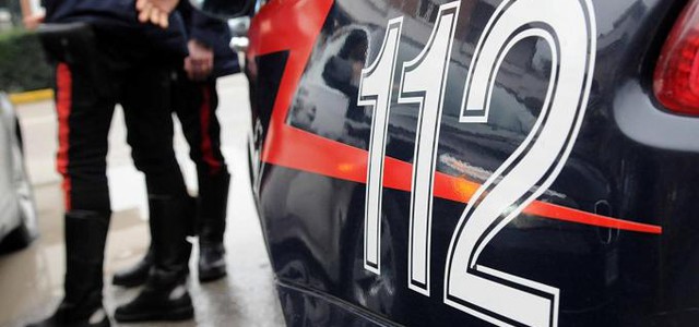 Certificato di revisione e due permessi internazionali di guida palesemente falsi, una denuncia