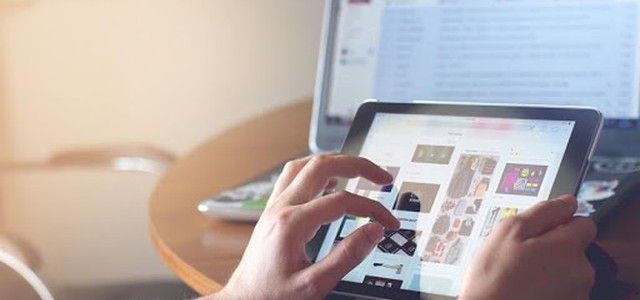 Vendite al dettaglio in calo ad aprile, accelera e-commerce