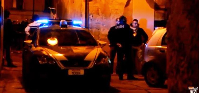 Diciottenne freddato a colpi di pistola nel centro storico (VIDEO)