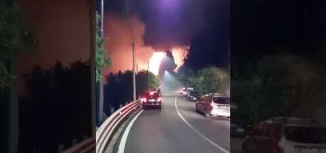 Incendio nel quartiere Sant'Elia, evacuate alcune abitazioni (VIDEO)