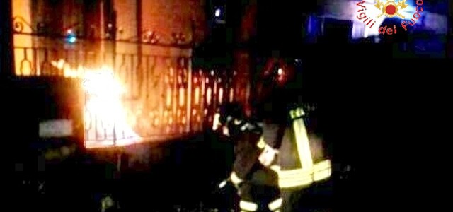 Incendio a conduttura esterna gas in abitazione: causa è la scomparsa del contatore