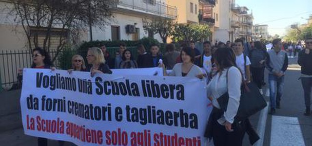 Nuova protesta studenti Trebisacce