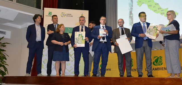 Premiata Catanzaro, Cavallaro ritira il "Best practice"