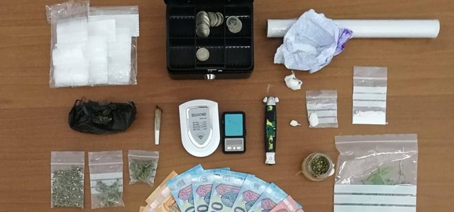 Trovati con marijuana, arrestata coppia di fidanzati catanzaresi