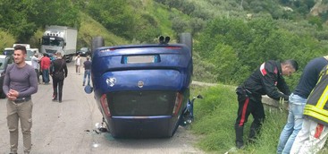 Risulta positivo a test tossicologici dopo incidente stradale, deferito