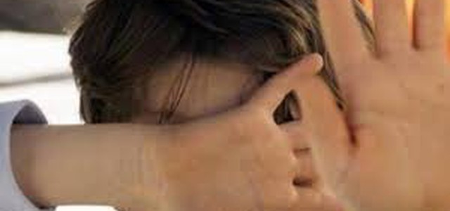Crotone (KR) – Sospese tre insegnanti di una scuola elementare per maltrattamenti nei confronti di alunni.