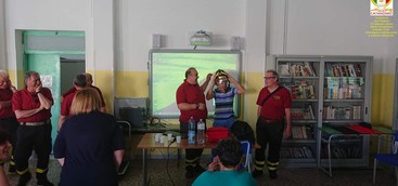 Lezione informativa sulla diffusione della sicurezza con i vigili del fuoco