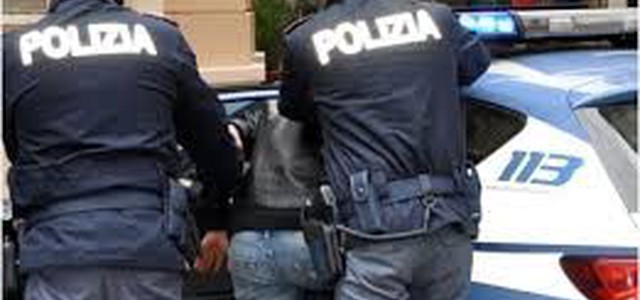 Catanzaro: lesioni e tentata rapina su C.so Mazzini. Arrestato giovane