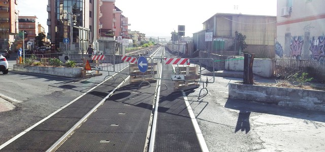 Riaperta circolazione veicolare su viale Crotone nel quartiere Lido