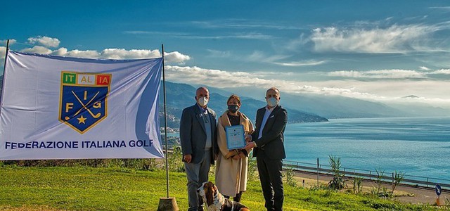 Golf: al circolo di Cetraro premio 'Impegnati nel verde'