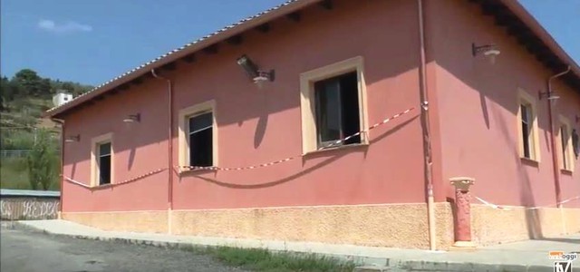 Incendio "Ai Reduci", la solidarietà della politica