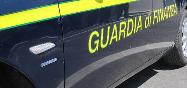 Cocaina pura tra gas e fagioli: trovati 72 kg nel porto di Gioia Tauro