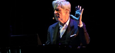 Dopo i tre sold out con Claudio Baglioni proseguono gli appuntamenti fuori cartellone al Teatro Politeama di Catanzaro