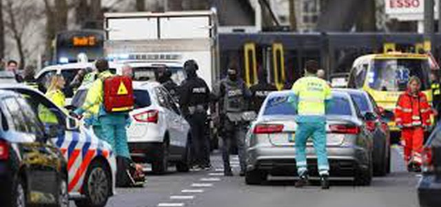 Flash: Sparatoria su un tram, l'ipotesi terrorismo arriva in Olanda.