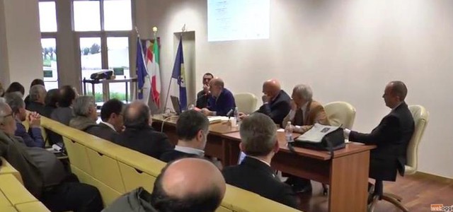 Presentati bandi sui porti, Oliverio: "Dobbiamo recuperare decenni di ritardo" (VIDEO)