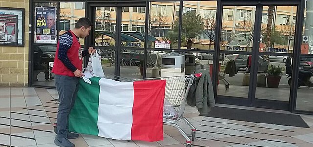 CasaPound: “Soddisfazione la raccolta alimentare per famiglie italiane disagiate”