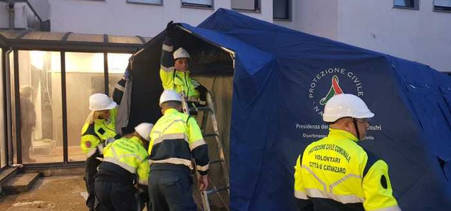 Covid, in arrivo 4 ospedali da campo per l'emergenza in Calabria
