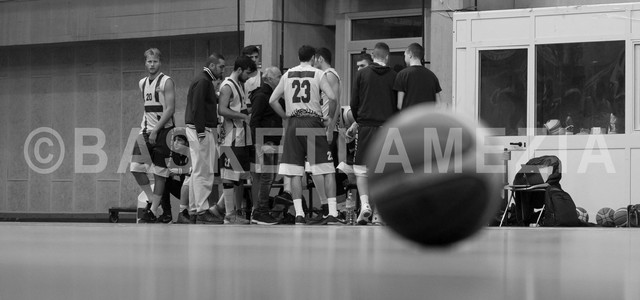 Basket: Lamezia continua a vincere. Battuta la viola 110-73