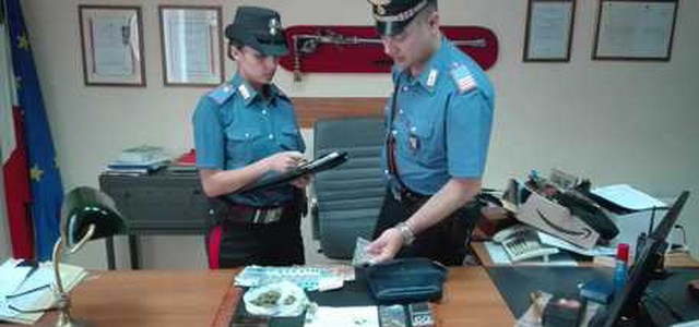 Tenta fuga dai Carabinieri, arrestato diciottenne