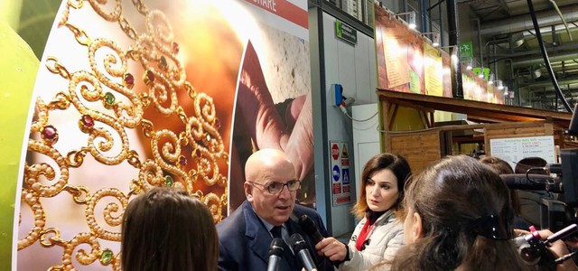 Fiera dell’Artigianato di Rho: Oliverio visita lo stand della Calabria