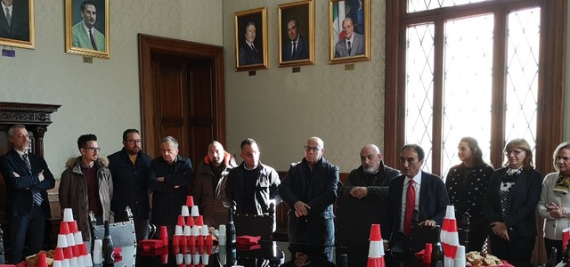 TRADIZIONALE SCAMBIO DI AUGURI A PALAZZO DE NOBILI TRA IL SINDACO E I DIPENDENTI COMUNALI