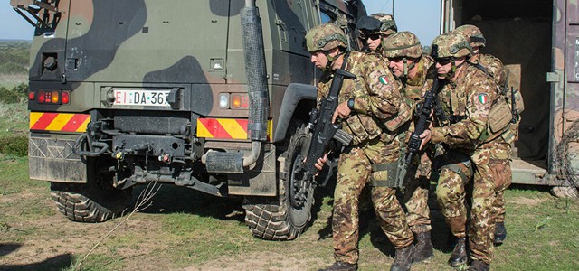 L' Esercito arruola 120 medici e 200 infermieri