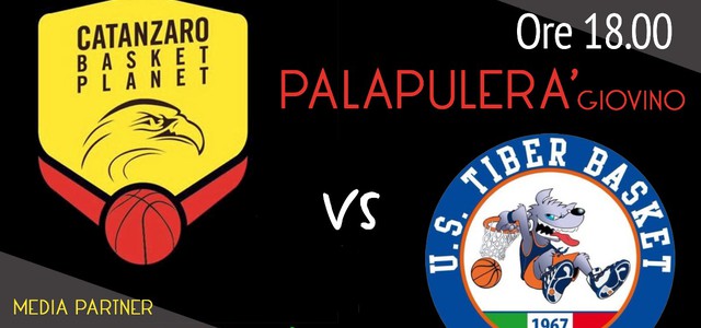 Scontro play off tra Mastria Vending Catanzaro e Tiber Basket Roma