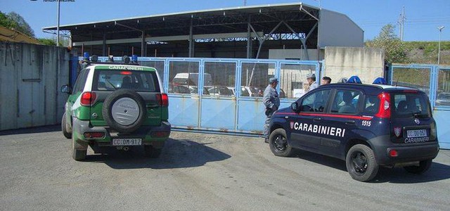 Sequestrata ditta di autodemolizioni